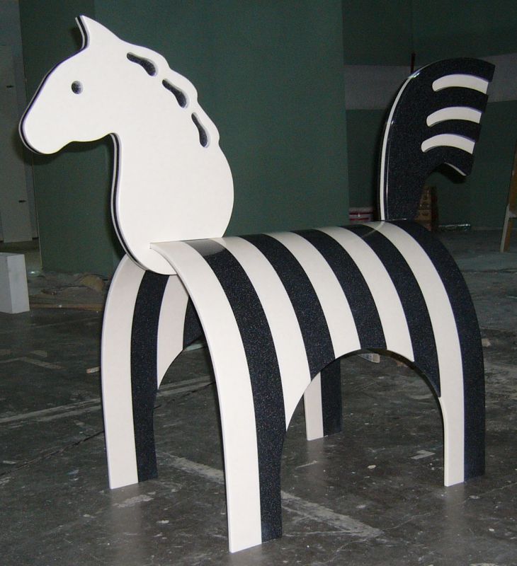 Зебра-конь из искусственного камня для выставки